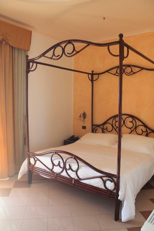 Medusa Hotel 4*